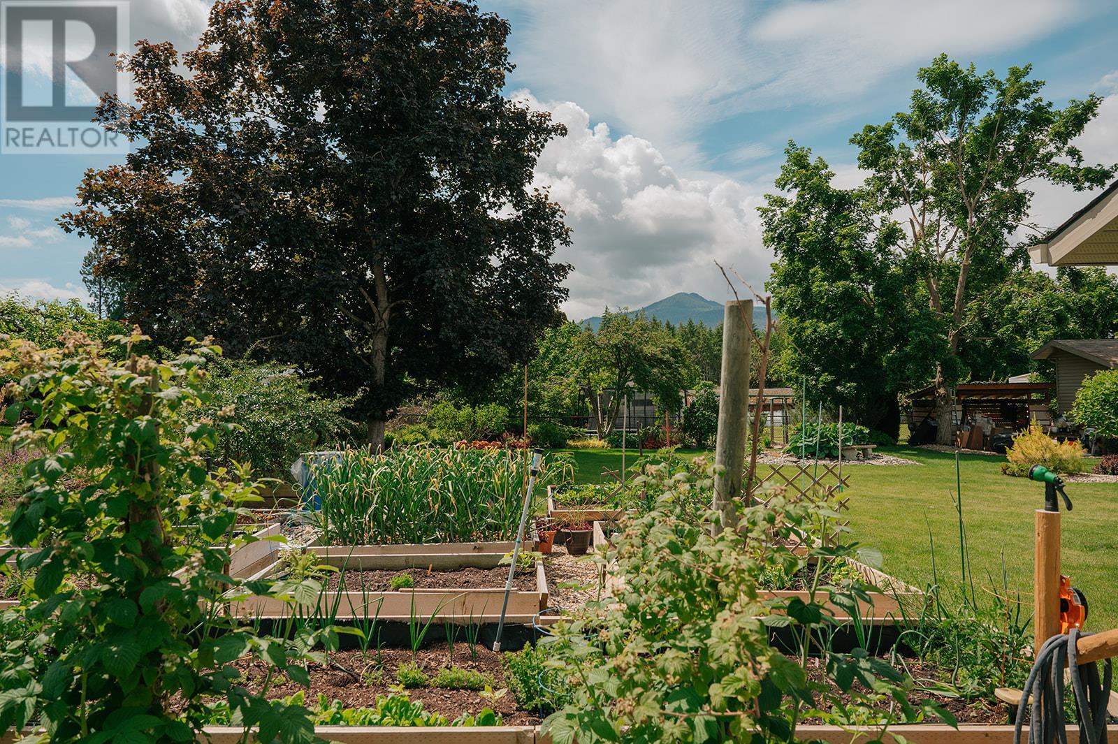2150 28 Street Ne, Salmon Arm, British Columbia  V1E 3E1 - Photo 32 - 10352007