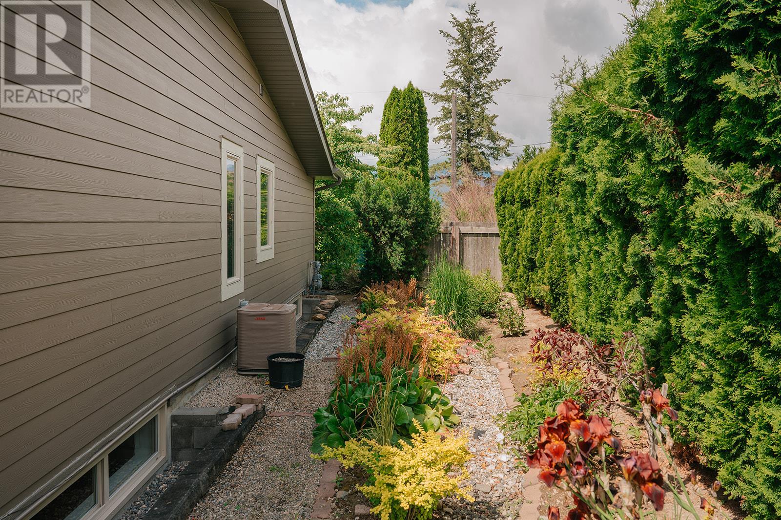 2150 28 Street Ne, Salmon Arm, British Columbia  V1E 3E1 - Photo 36 - 10352007