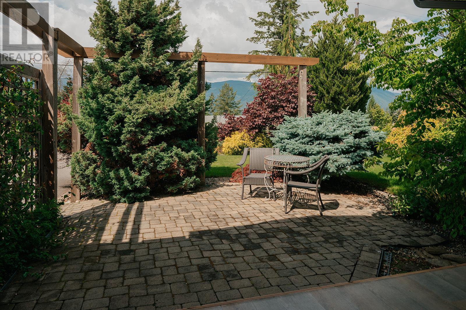 2150 28 Street Ne, Salmon Arm, British Columbia  V1E 3E1 - Photo 5 - 10352007