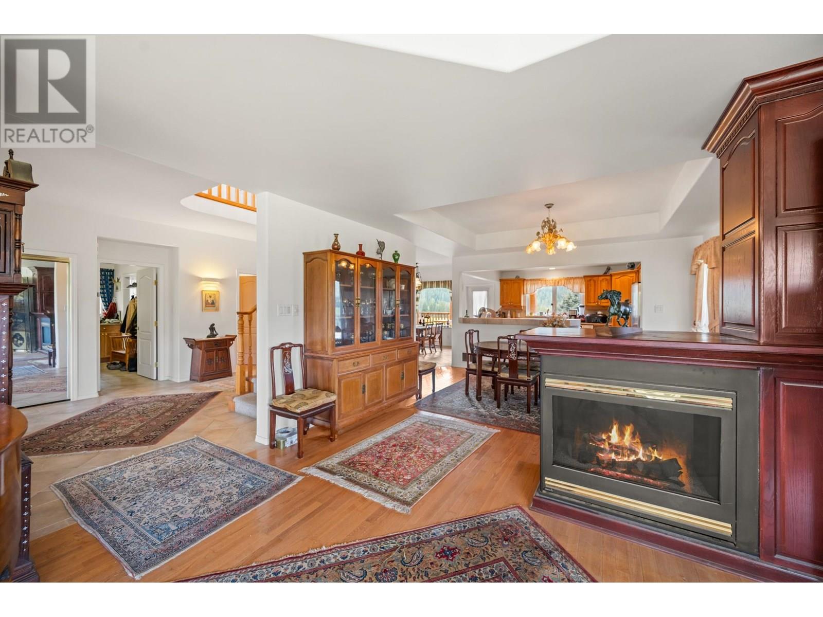 910 Lumby Mabel Lake Road, Lumby, British Columbia  V0E 2G5 - Photo 14 - 10353461