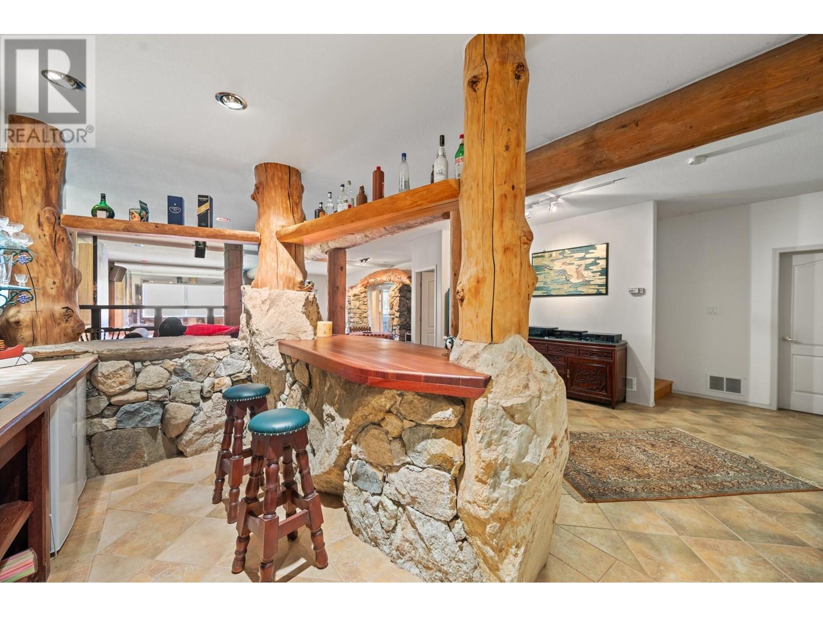 910 Lumby Mabel Lake Road, Lumby, British Columbia  V0E 2G5 - Photo 23 - 10353461