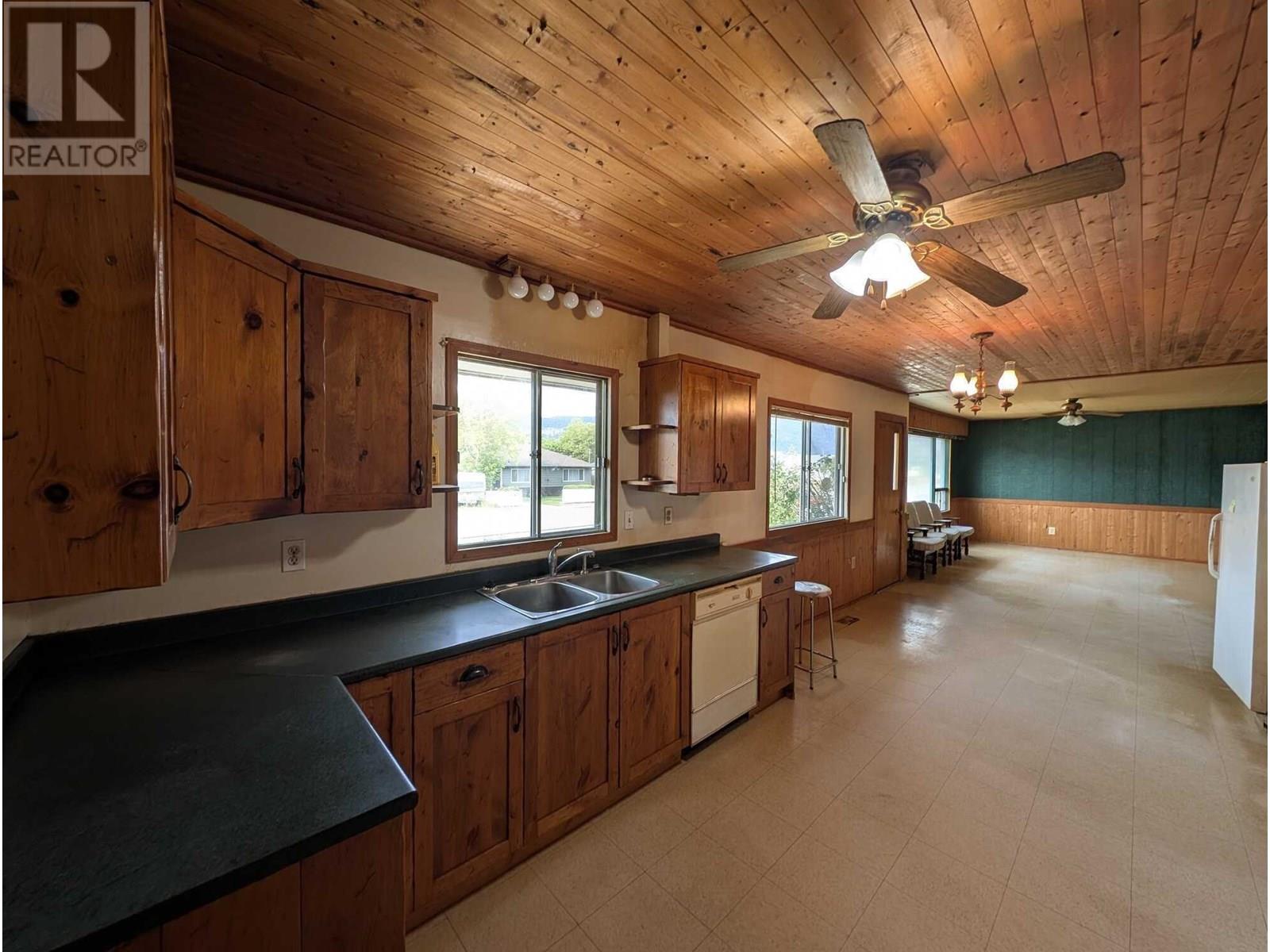 2437 Coutlee Avenue, Merritt, British Columbia  V1K 1B8 - Photo 7 - 10353584