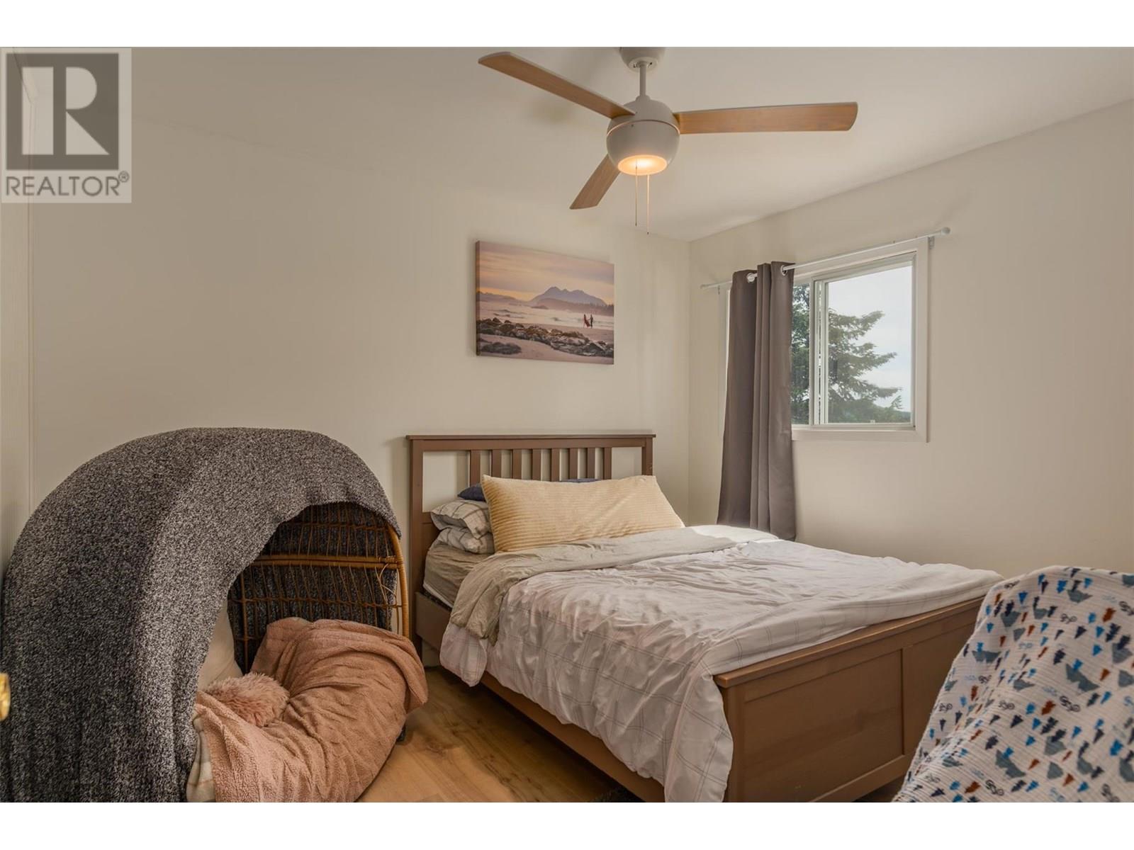 1953 Plewman Way, Rossland, British Columbia  V0G 1Y0 - Photo 17 - 10353239