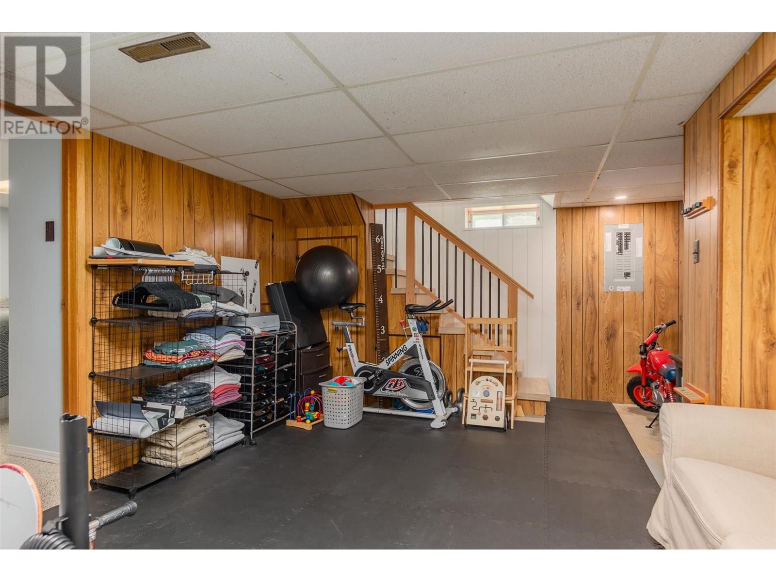 1953 Plewman Way, Rossland, British Columbia  V0G 1Y0 - Photo 22 - 10353239