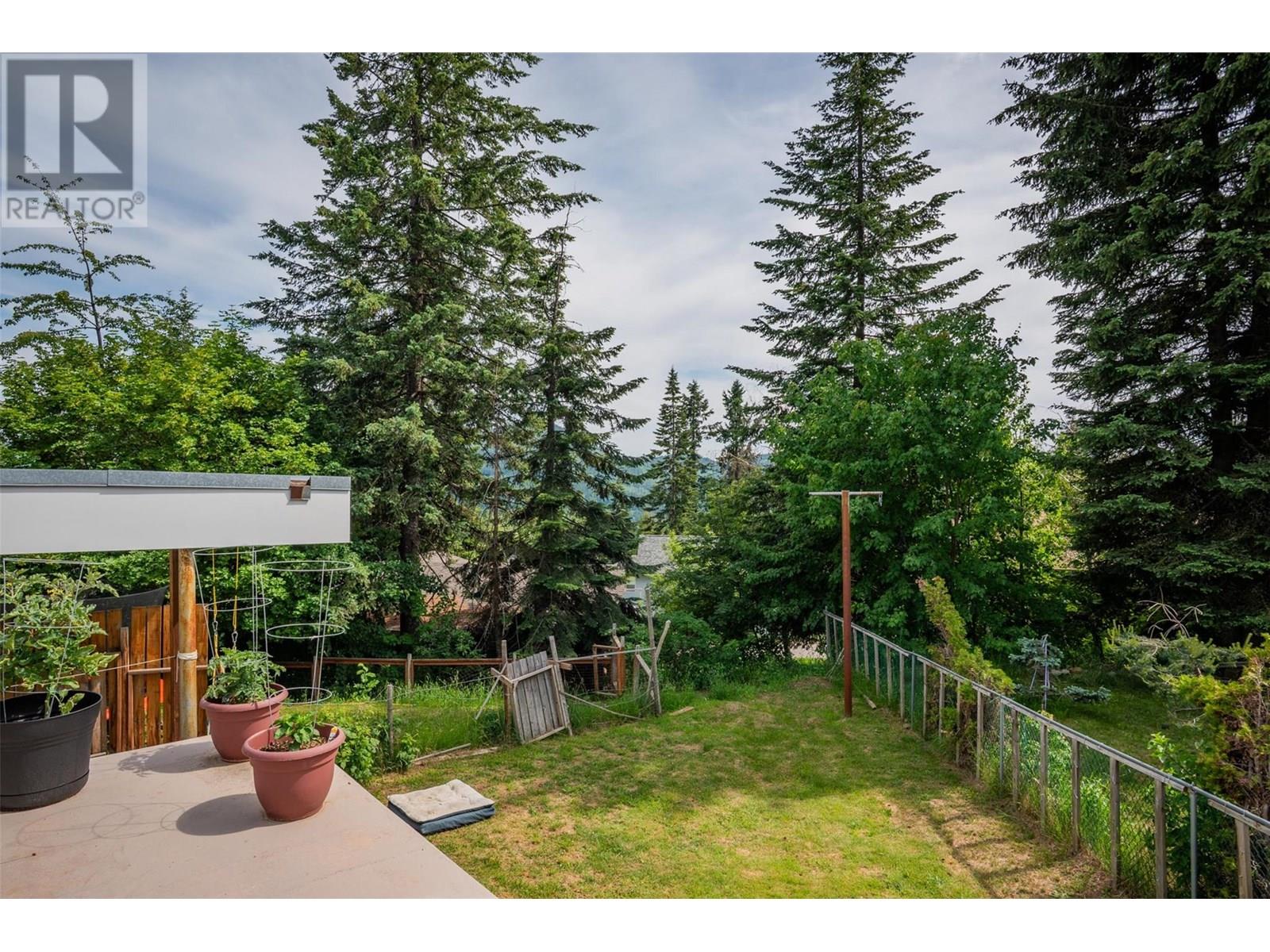 1953 Plewman Way, Rossland, British Columbia  V0G 1Y0 - Photo 29 - 10353239