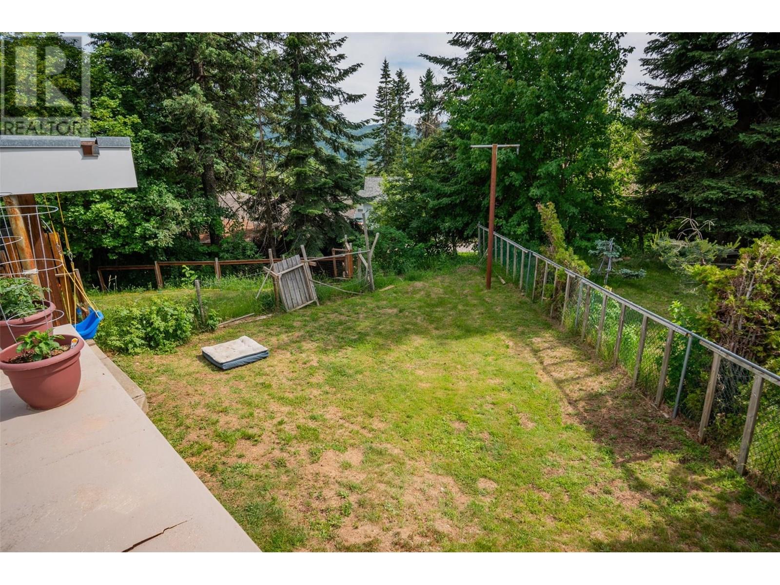 1953 Plewman Way, Rossland, British Columbia  V0G 1Y0 - Photo 30 - 10353239