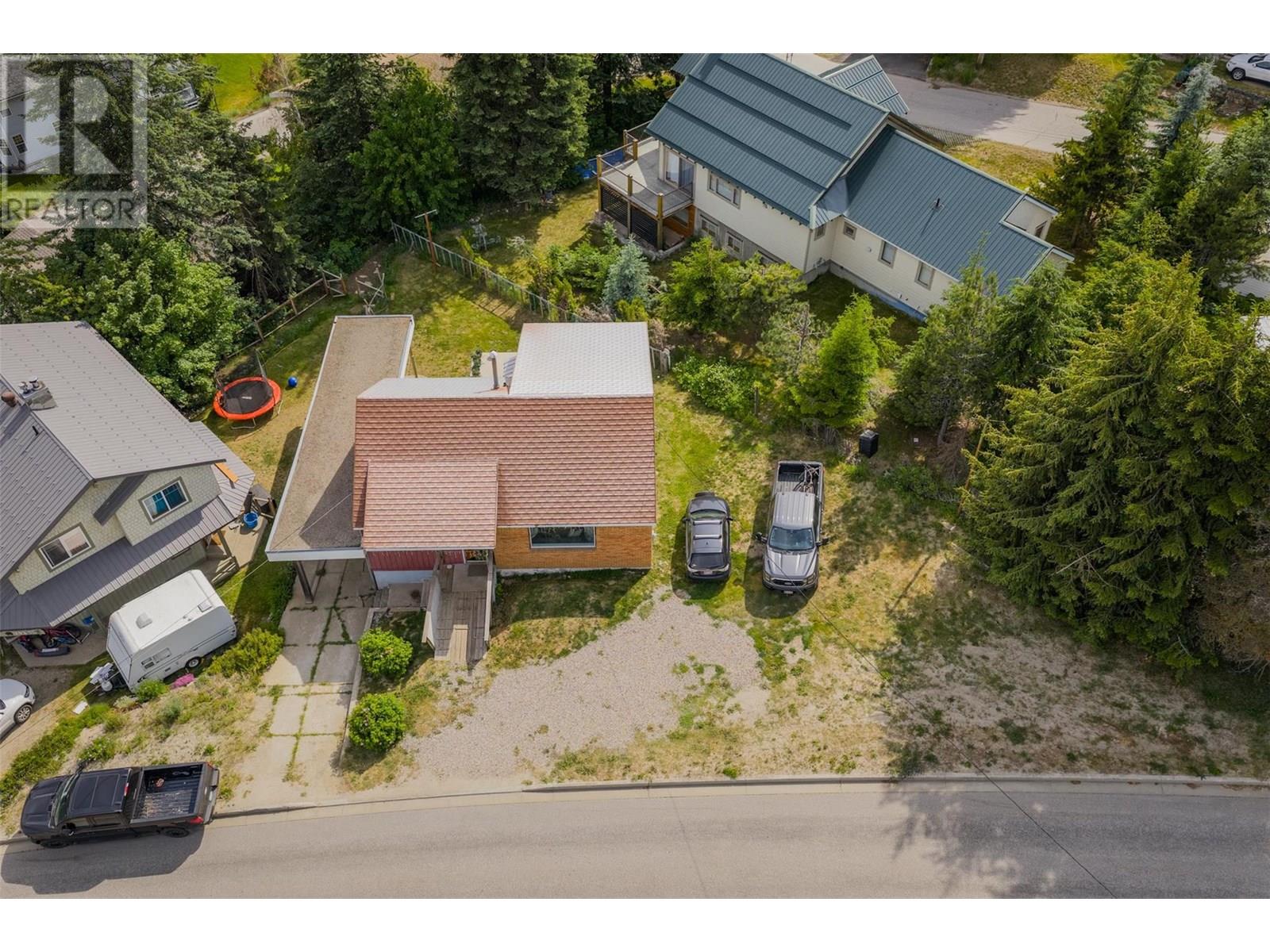 1953 Plewman Way, Rossland, British Columbia  V0G 1Y0 - Photo 34 - 10353239