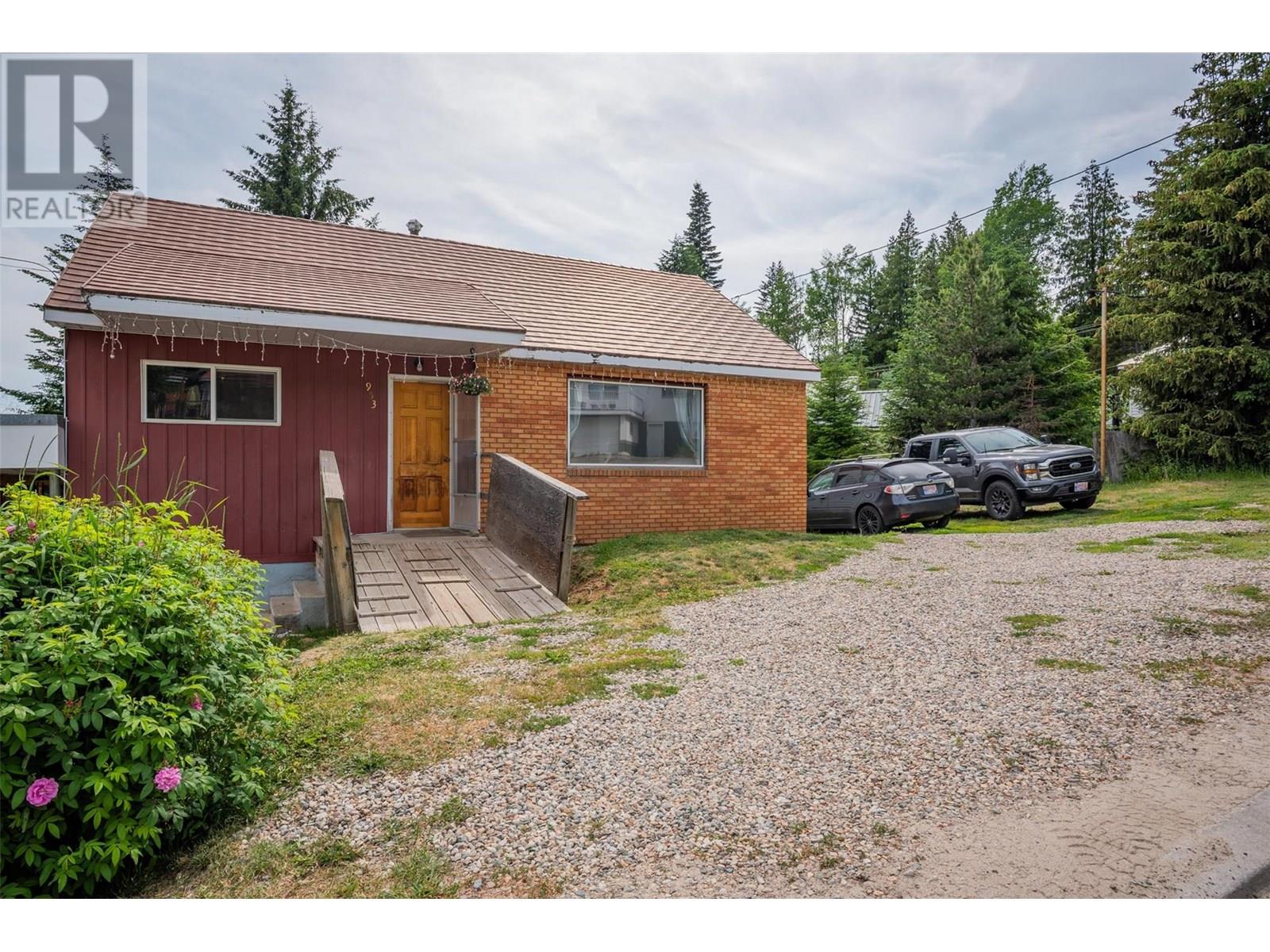 1953 Plewman Way, Rossland, British Columbia  V0G 1Y0 - Photo 36 - 10353239