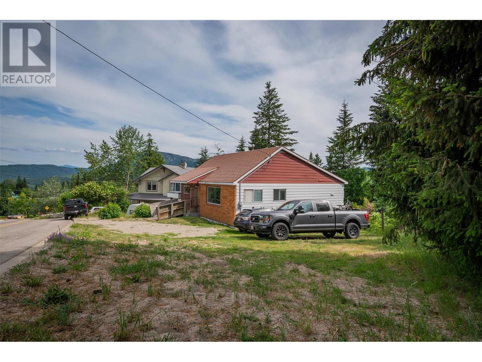 1953 Plewman Way, Rossland, British Columbia  V0G 1Y0 - Photo 37 - 10353239