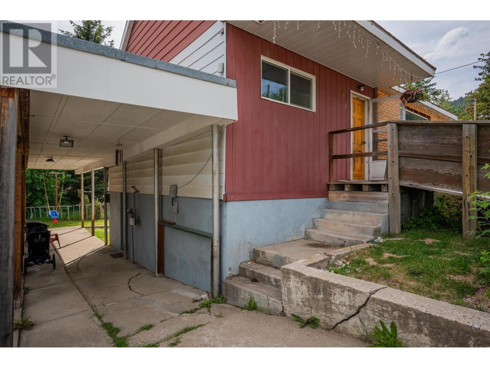 1953 Plewman Way, Rossland, British Columbia  V0G 1Y0 - Photo 39 - 10353239