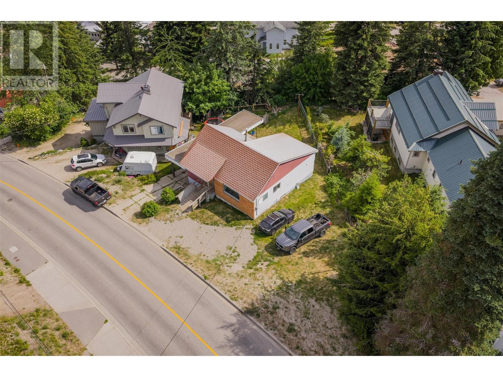 1953 Plewman Way, Rossland, British Columbia  V0G 1Y0 - Photo 53 - 10353239