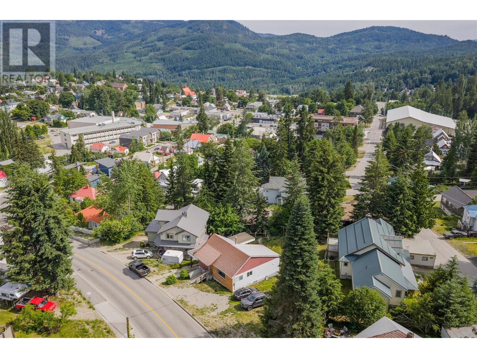 1953 Plewman Way, Rossland, British Columbia  V0G 1Y0 - Photo 55 - 10353239