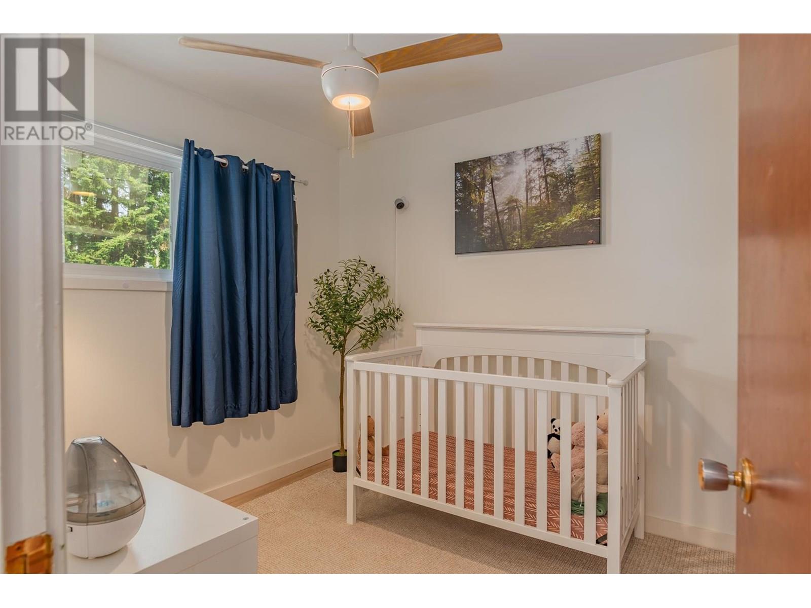 1953 Plewman Way, Rossland, British Columbia  V0G 1Y0 - Photo 7 - 10353239