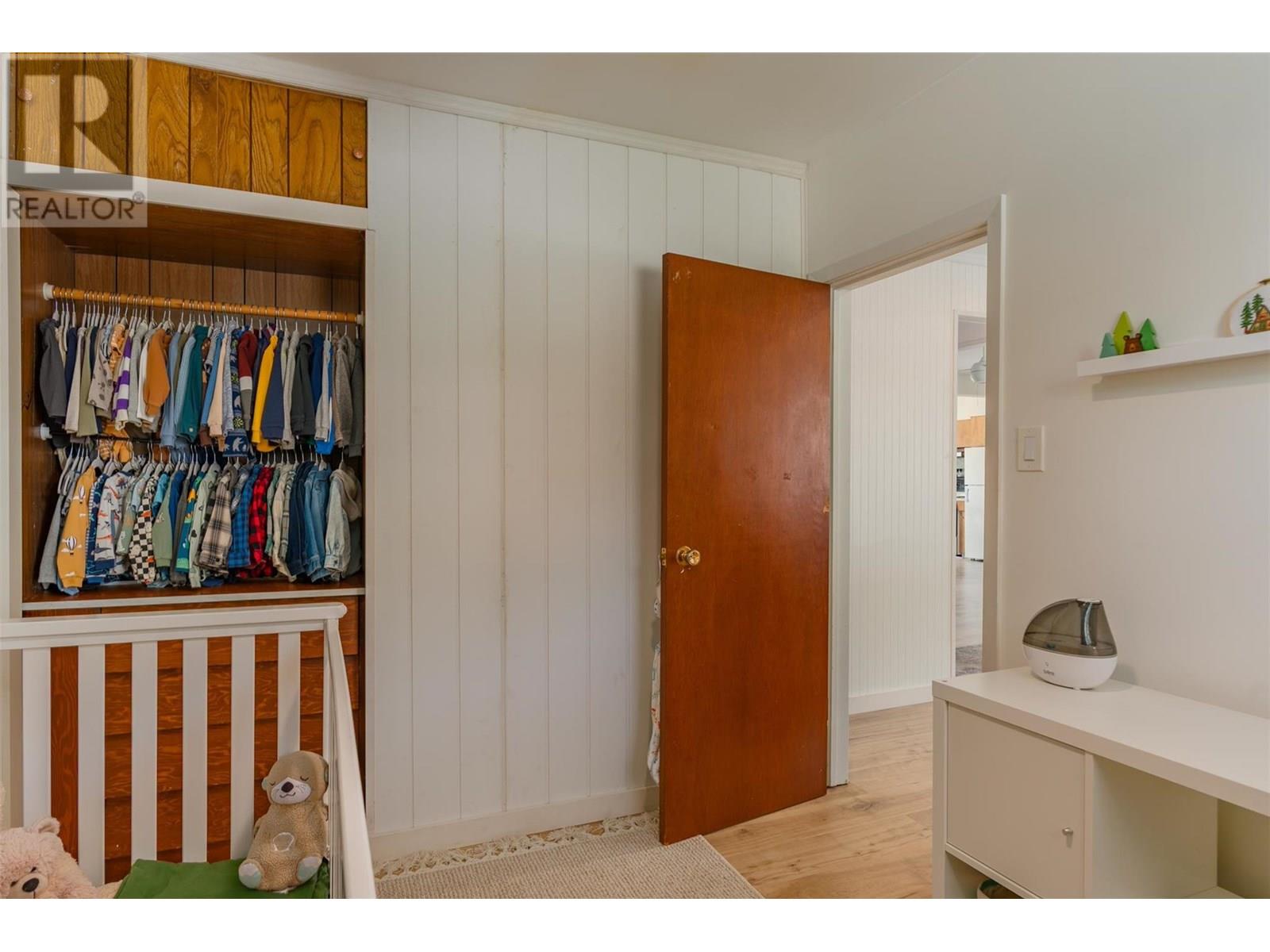 1953 Plewman Way, Rossland, British Columbia  V0G 1Y0 - Photo 8 - 10353239