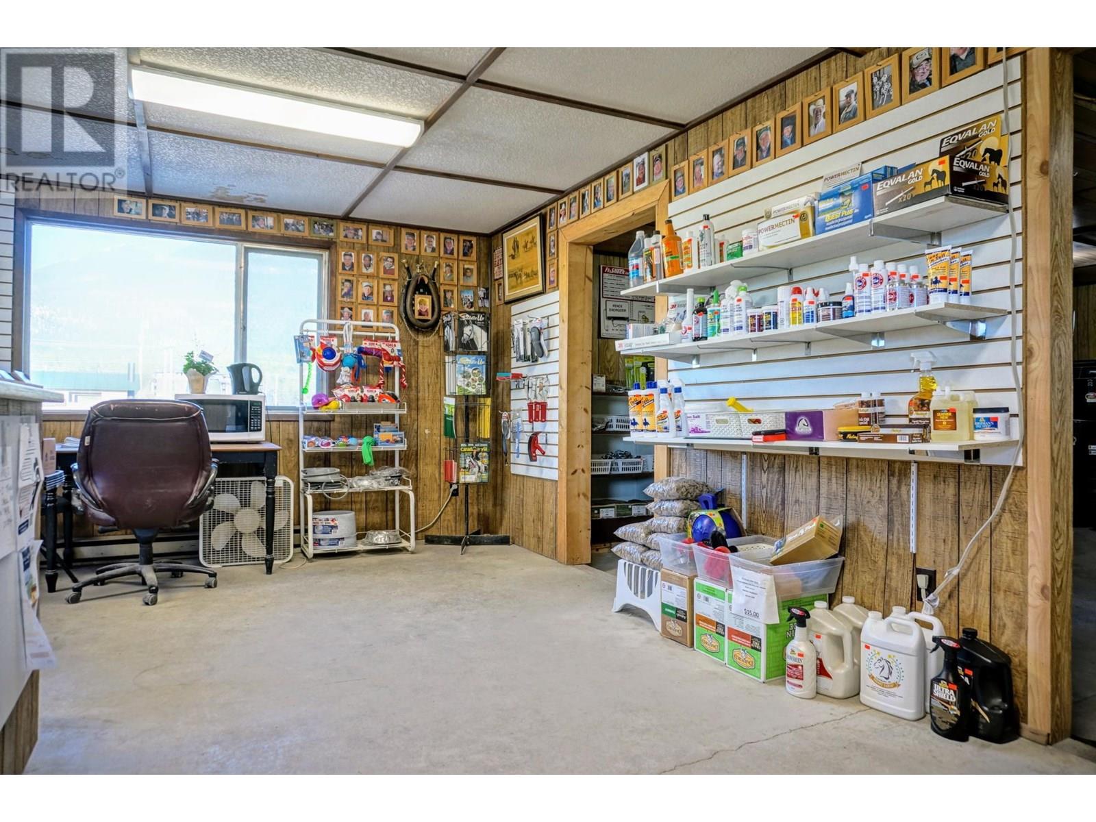 553 Highway 93/95, Invermere, British Columbia  V0A 1K3 - Photo 12 - 10353177