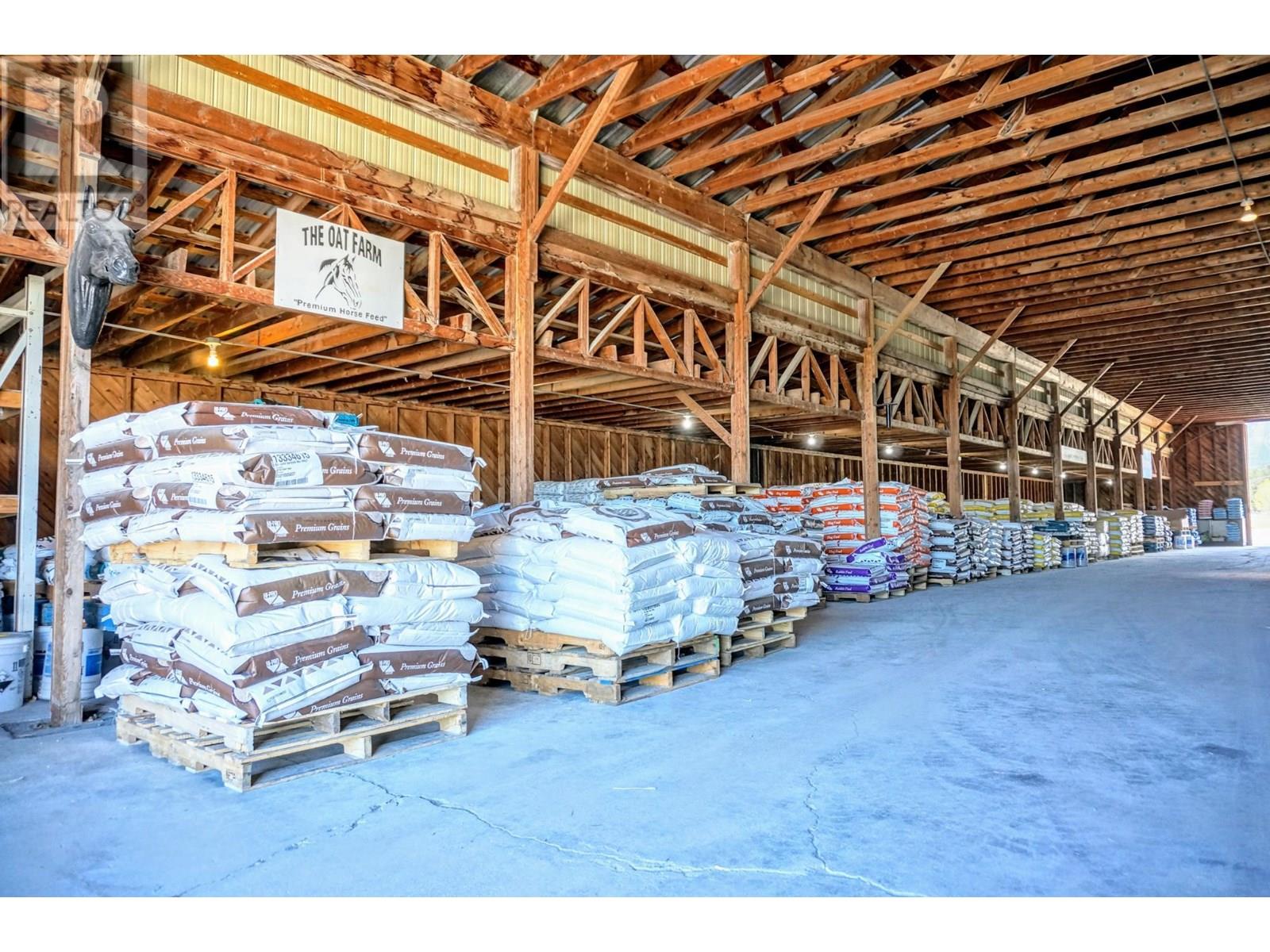 553 Highway 93/95, Invermere, British Columbia  V0A 1K3 - Photo 17 - 10353177