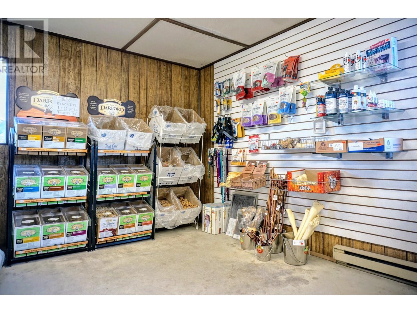 553 Highway 93/95, Invermere, British Columbia  V0A 1K3 - Photo 8 - 10353177