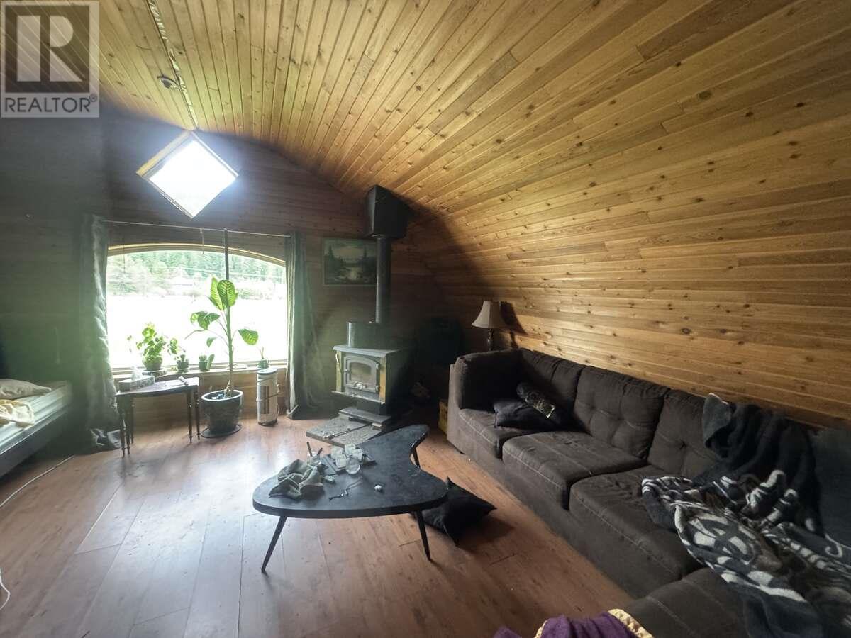 2165 Raven Road, Castlegar, British Columbia  V1N 4S9 - Photo 7 - 10353794