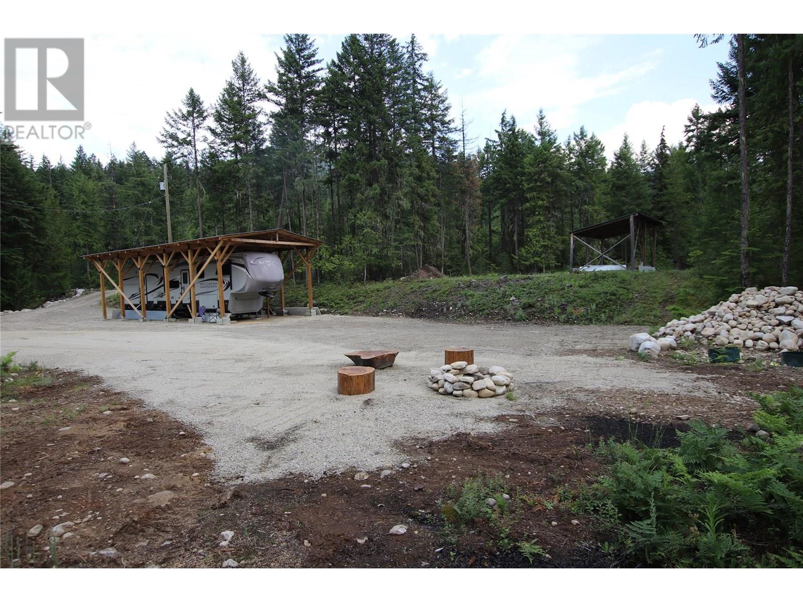 854 Alexander Road, Nakusp, British Columbia  V0G 1R1 - Photo 1 - 10353334