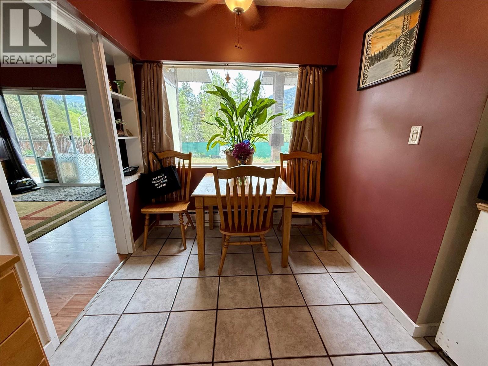 714 12th Street, Castlegar, British Columbia  V1N 2K3 - Photo 38 - 10353750