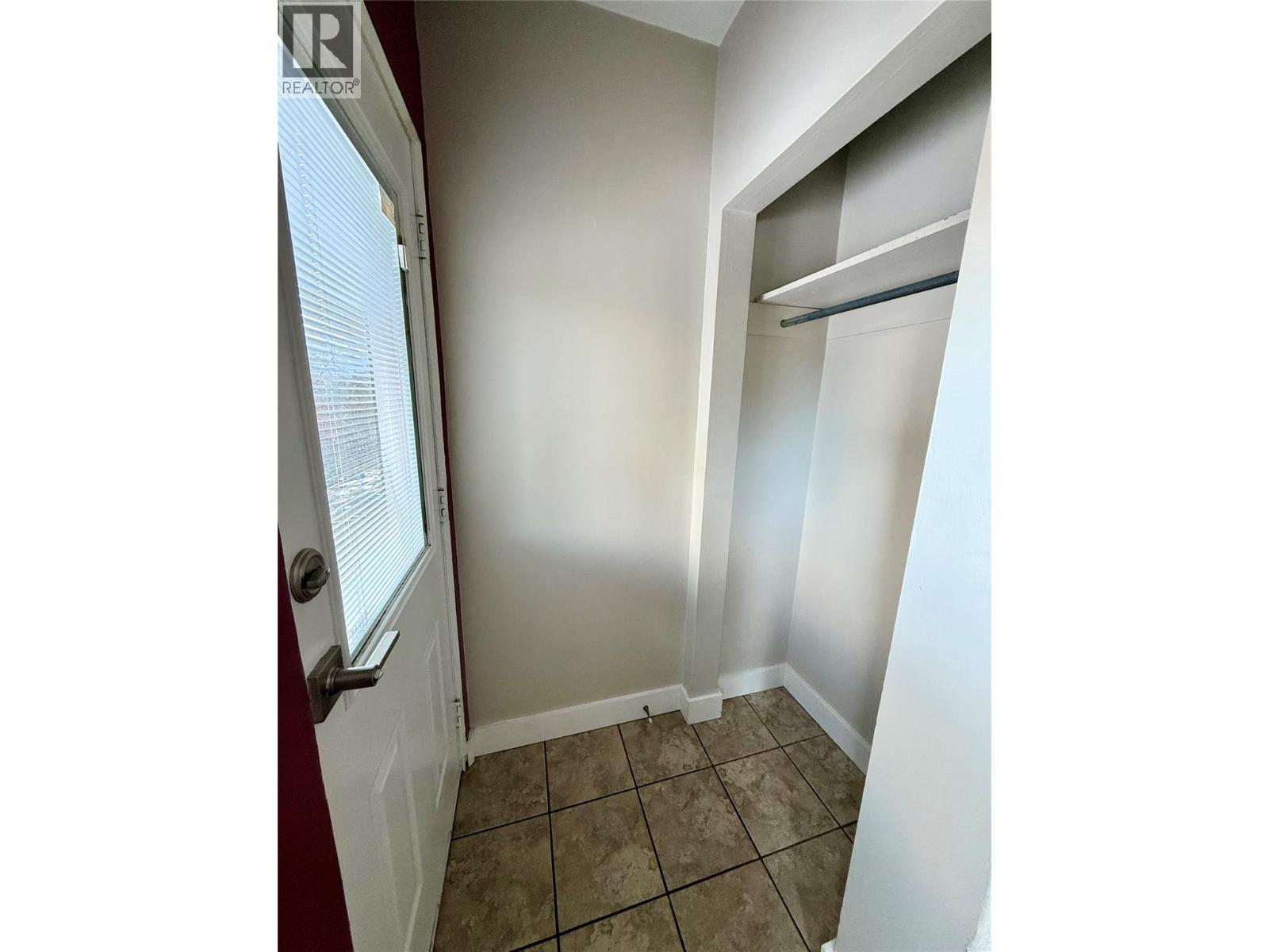 714 12th Street, Castlegar, British Columbia  V1N 2K3 - Photo 61 - 10353757