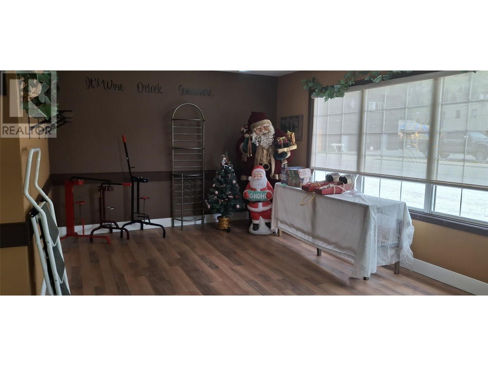 722 1st Avenue, Chase, British Columbia  V0E 1M0 - Photo 2 - 10353677