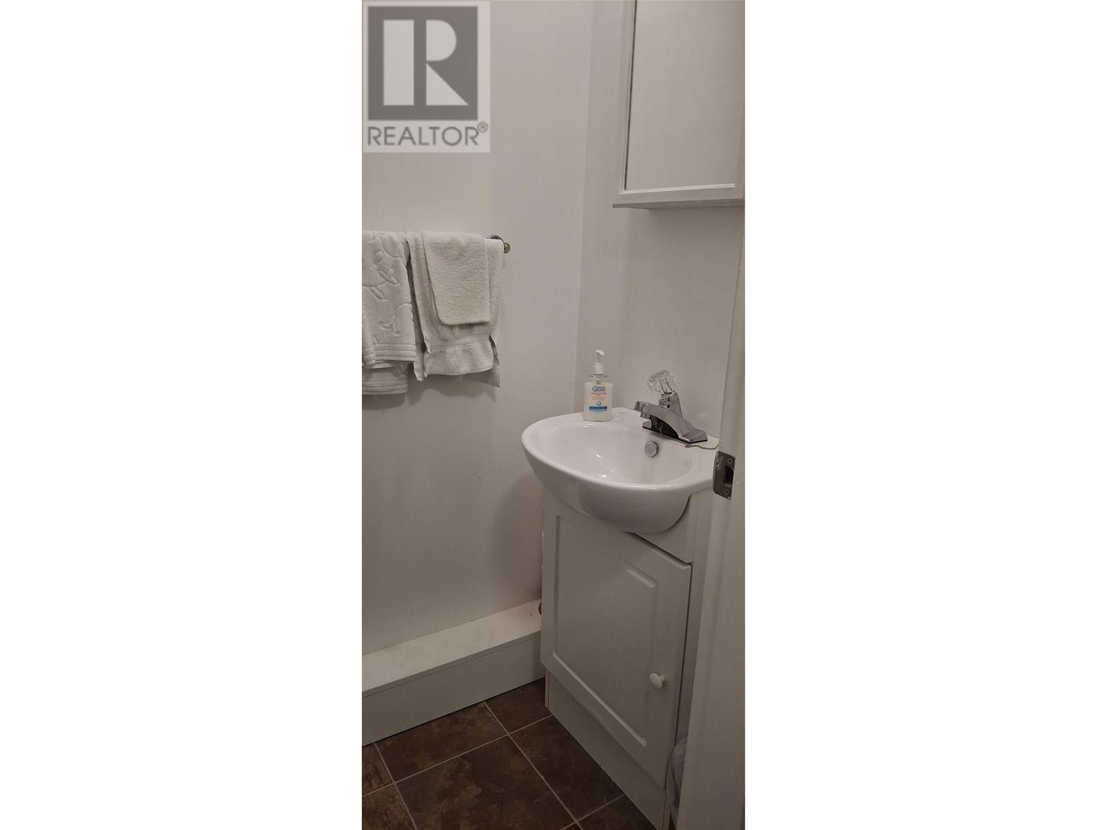 722 1st Avenue, Chase, British Columbia  V0E 1M0 - Photo 27 - 10353677