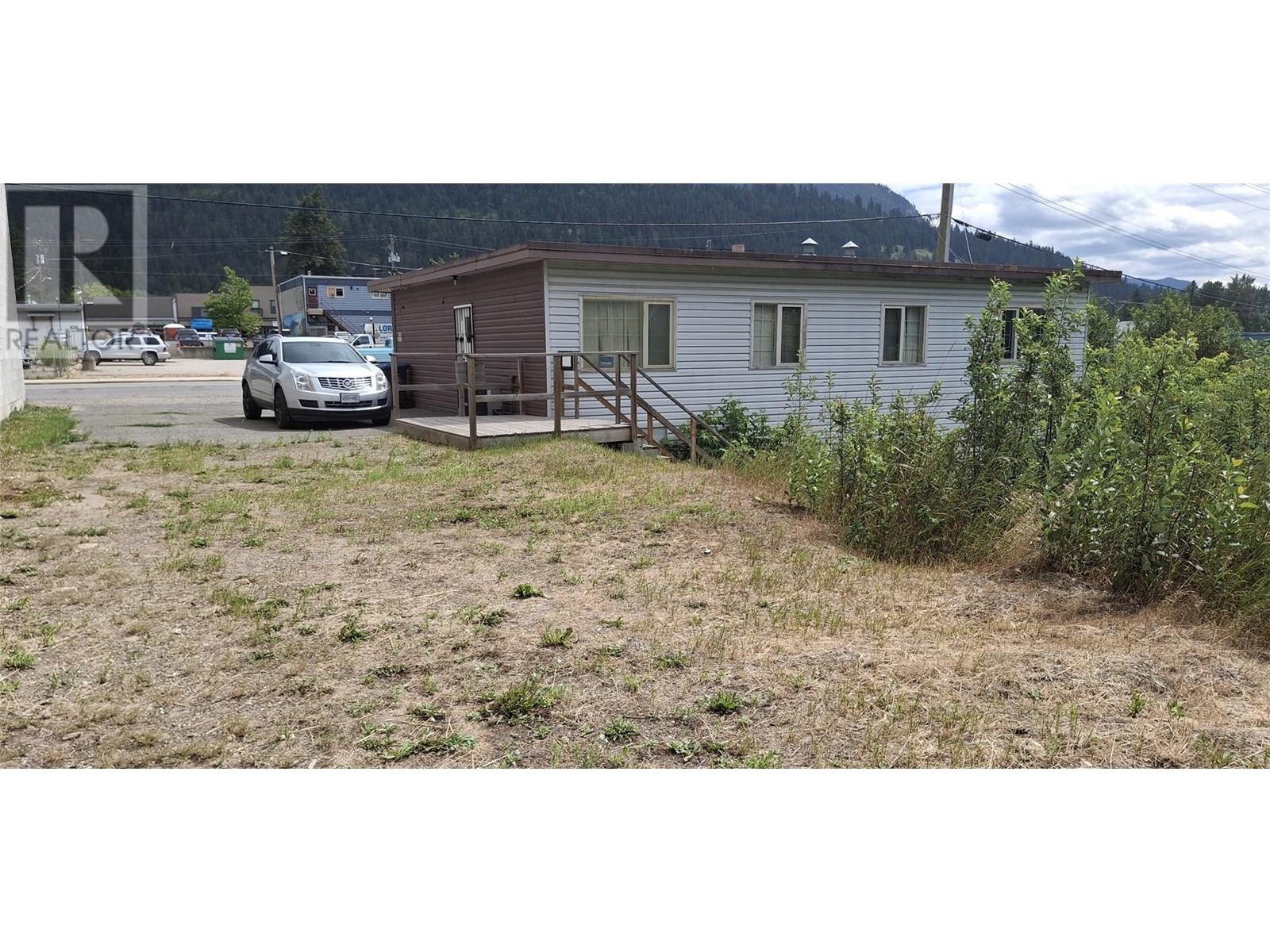 722 1st Avenue, Chase, British Columbia  V0E 1M0 - Photo 41 - 10353677