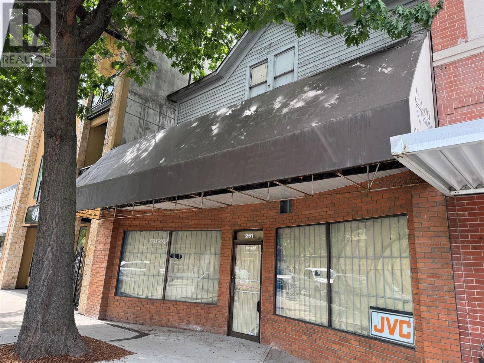 251 Main Street, Penticton, British Columbia  V2A 5B1 - Photo 4 - 10353585