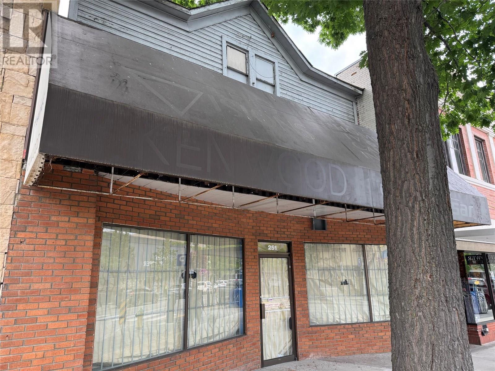 251 Main Street, Penticton, British Columbia  V2A 5B1 - Photo 5 - 10353585