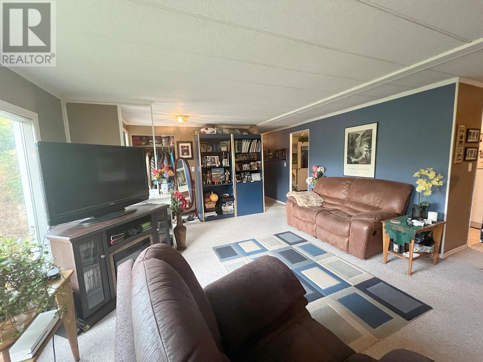 6288 Meadowland Crescent, Kamloops, British Columbia  V2C 5C2 - Photo 9 - 10353916