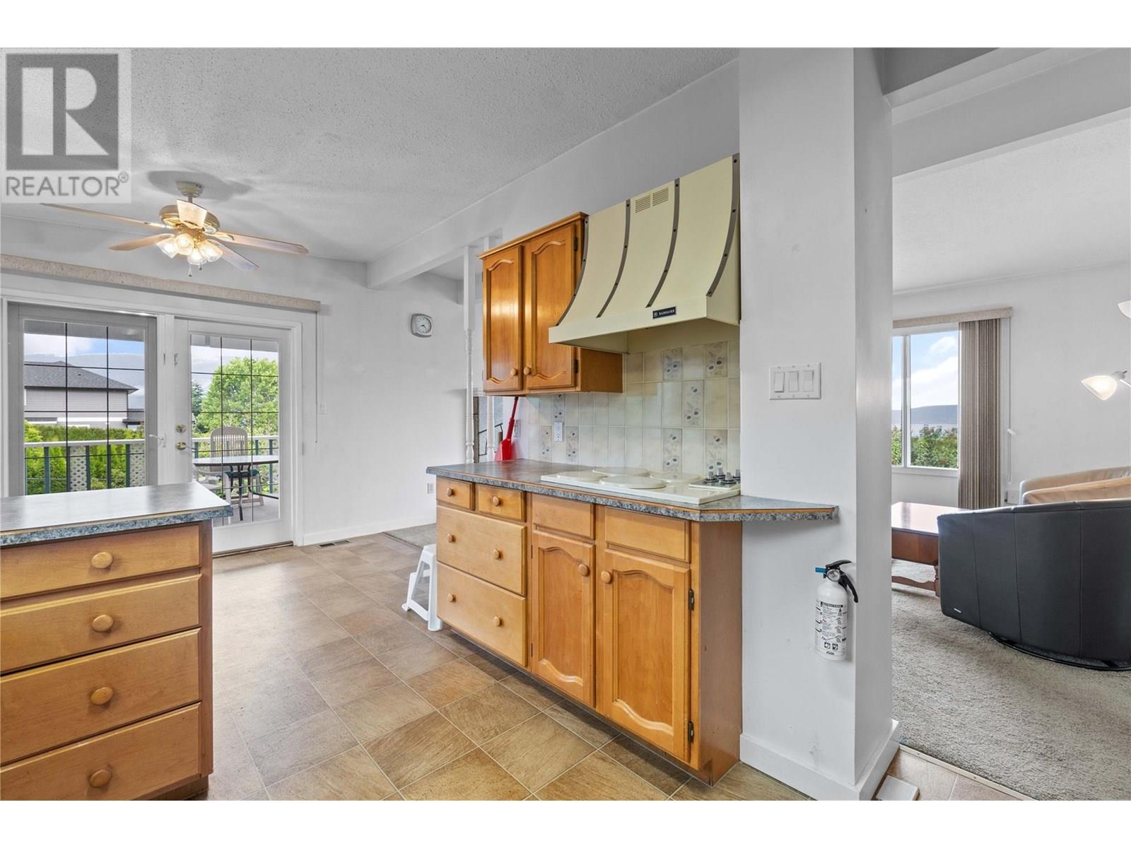 1431 15 Street Se, Salmon Arm, British Columbia  V1E 2G8 - Photo 13 - 10353355