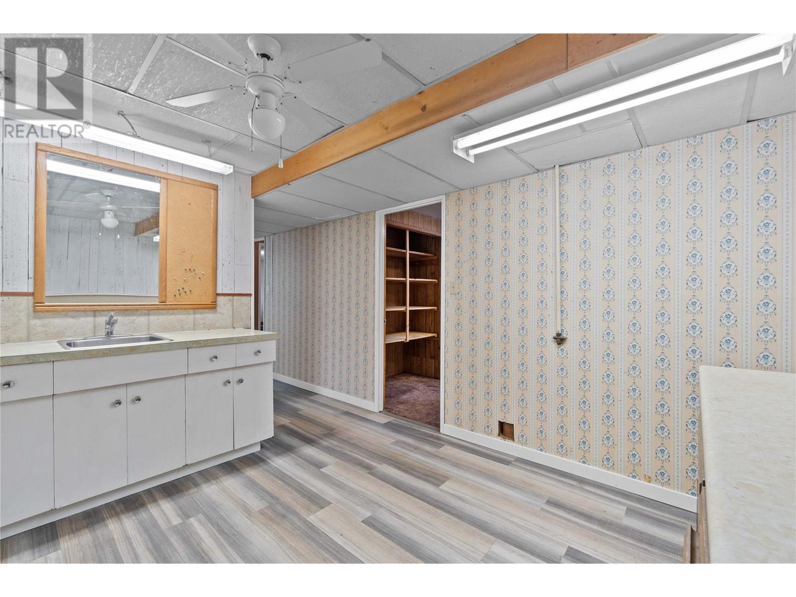 1431 15 Street Se, Salmon Arm, British Columbia  V1E 2G8 - Photo 45 - 10353355