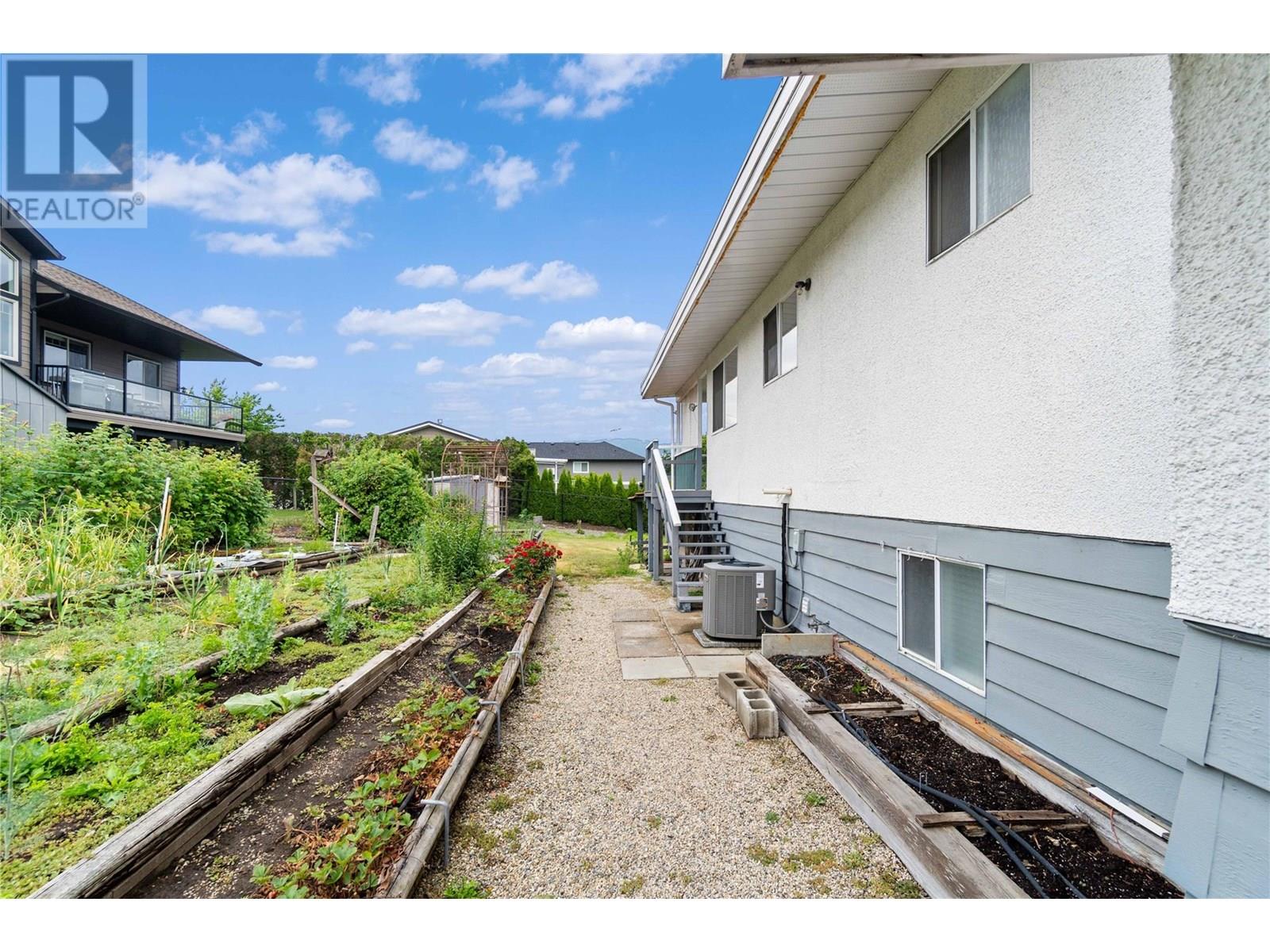 1431 15 Street Se, Salmon Arm, British Columbia  V1E 2G8 - Photo 64 - 10353355