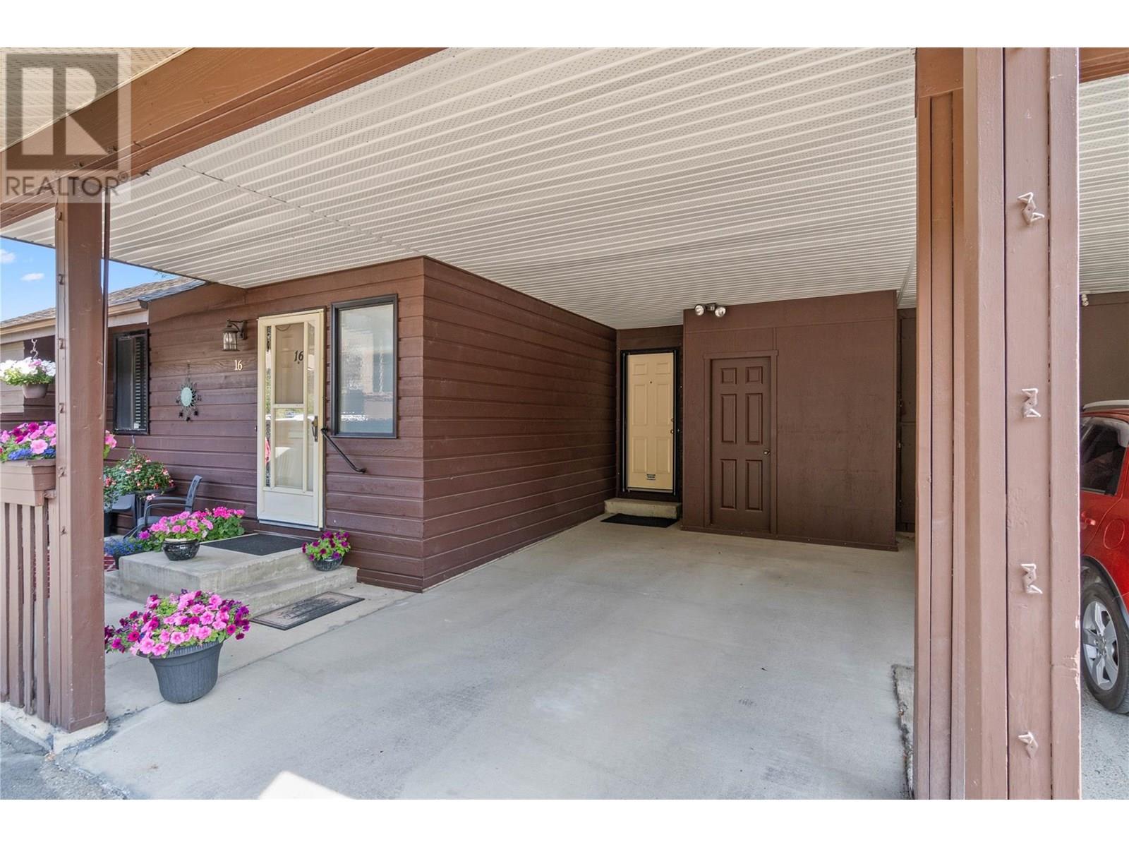 1155 Hugh Allan Drive Unit# 16, Kamloops, British Columbia  V1S 1B4 - Photo 2 - 10353505