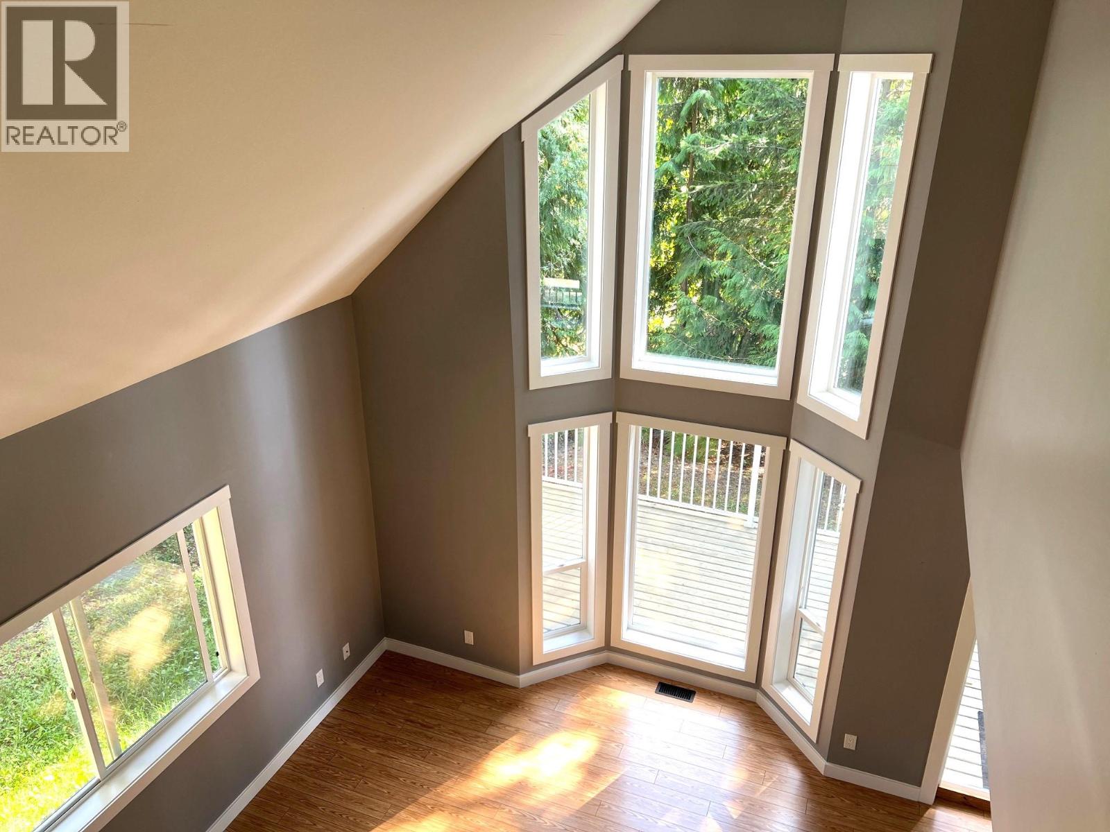 7461 Stampede Trail, Anglemont, British Columbia  V0E 1M8 - Photo 26 - 10354042