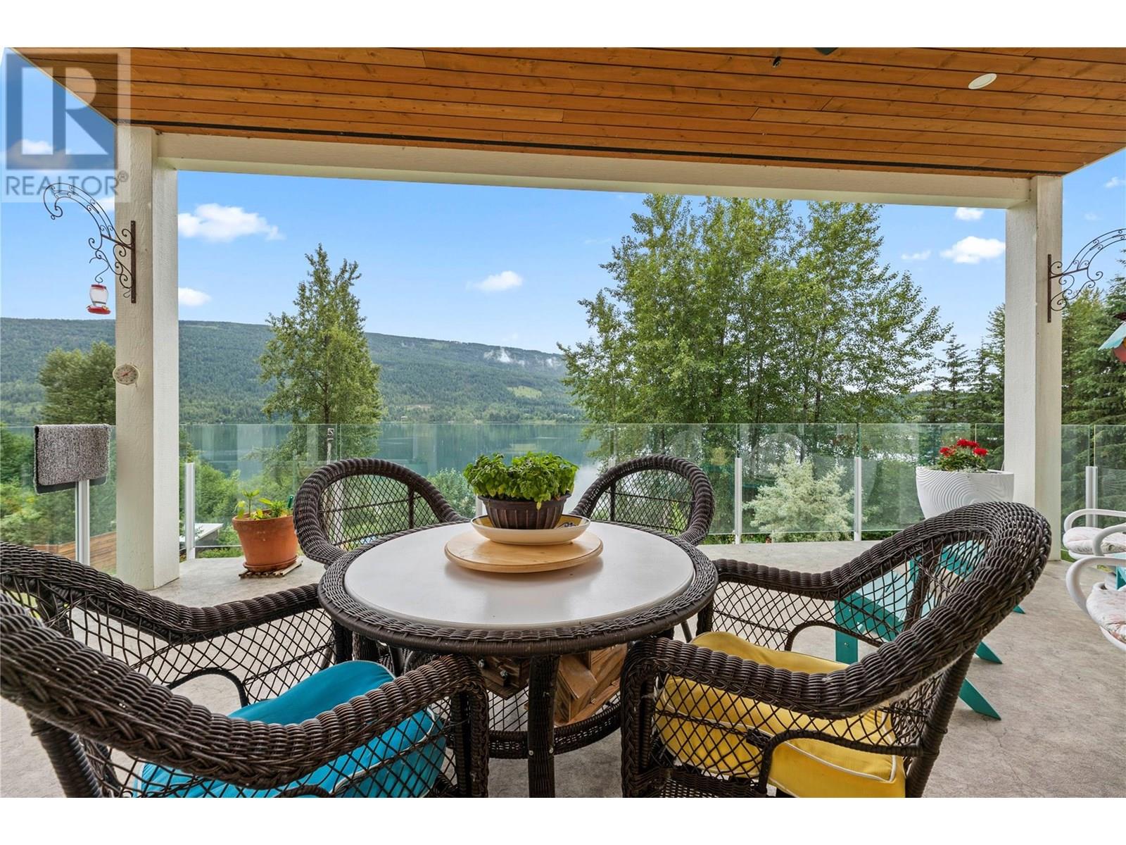 3828 Parri Road, Sorrento, British Columbia  V0E 2W1 - Photo 30 - 10354124