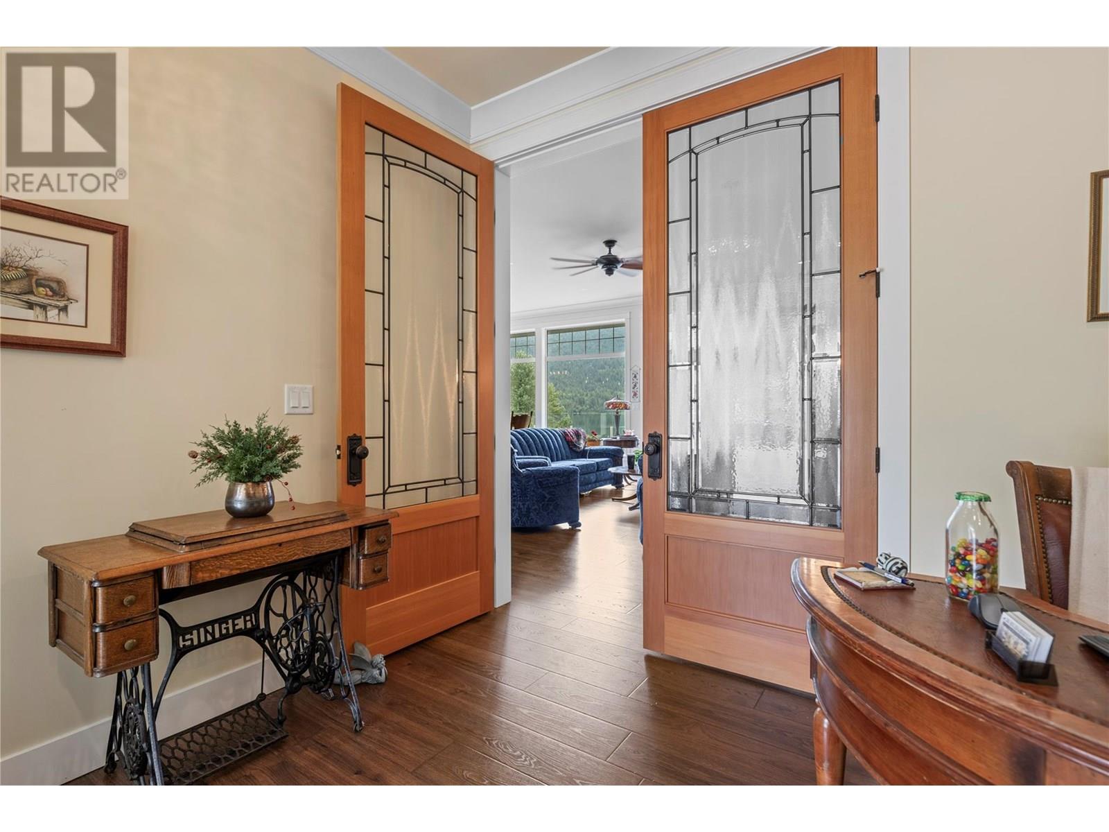 3828 Parri Road, Sorrento, British Columbia  V0E 2W1 - Photo 6 - 10354124