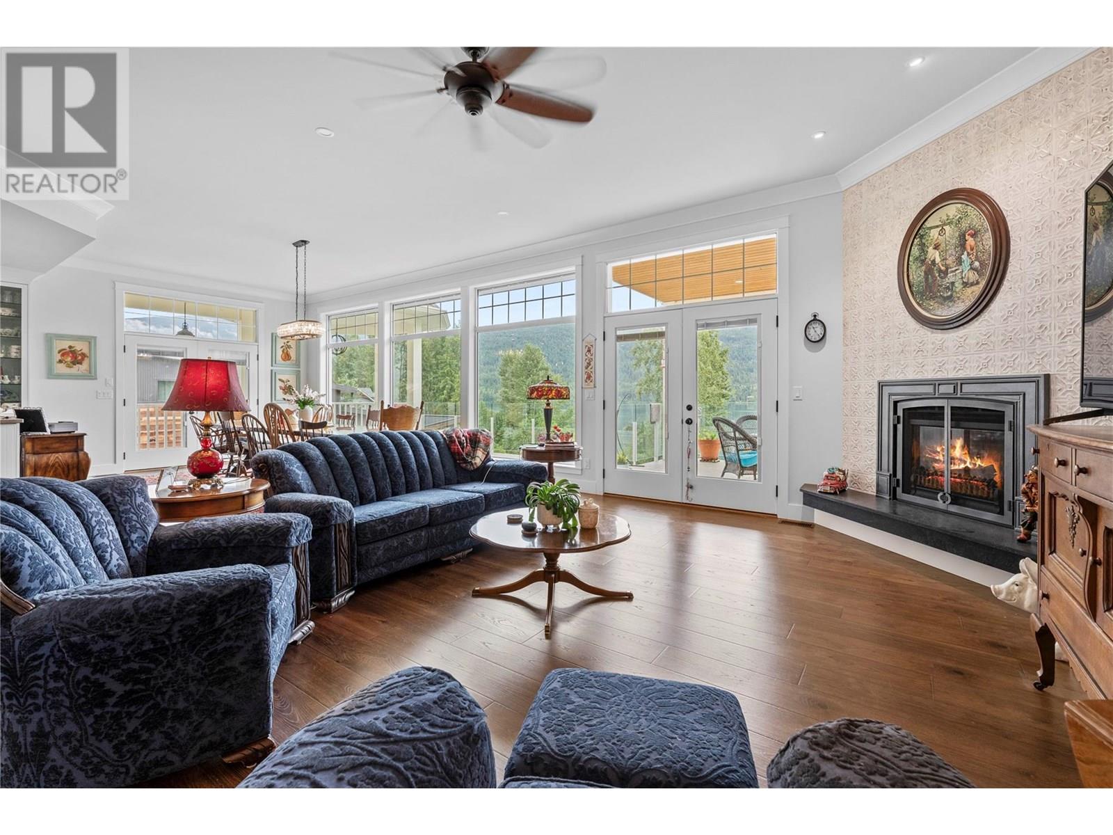 3828 Parri Road, Sorrento, British Columbia  V0E 2W1 - Photo 7 - 10354124