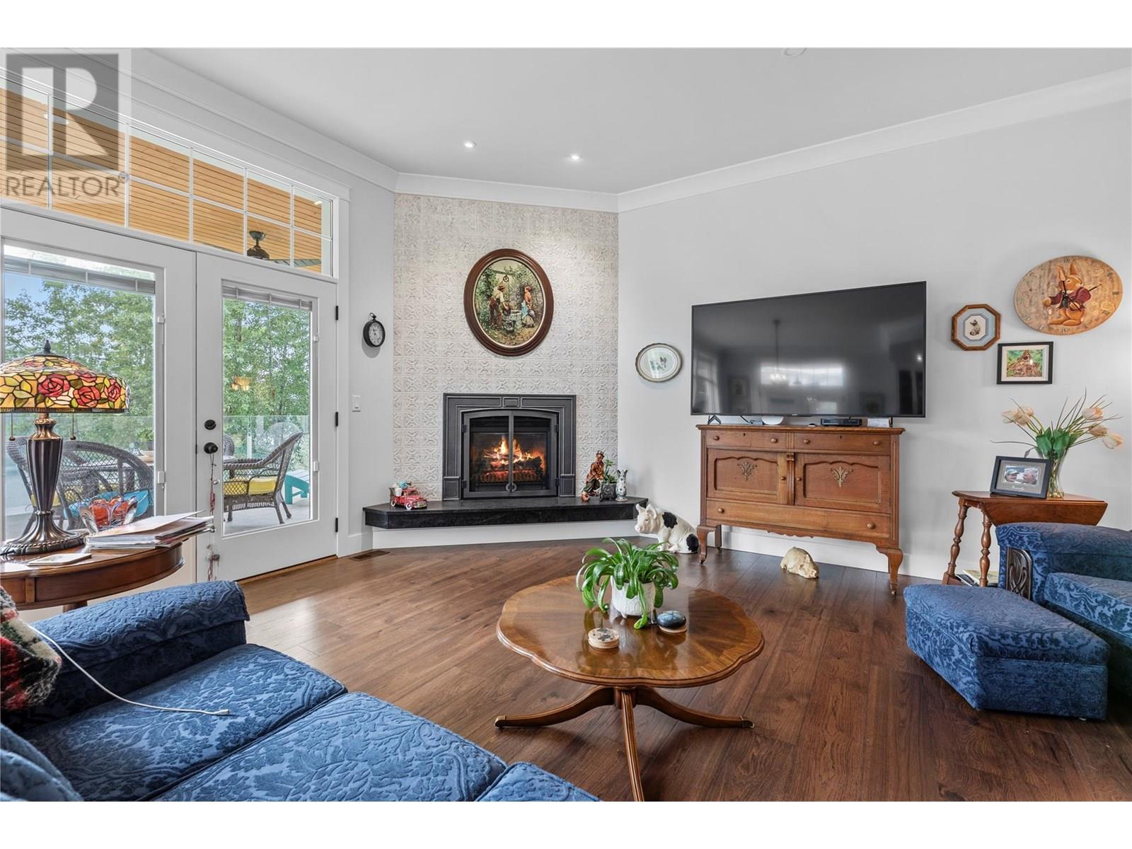 3828 Parri Road, Sorrento, British Columbia  V0E 2W1 - Photo 8 - 10354124