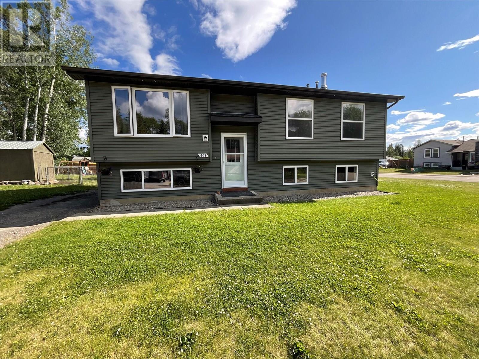 103 Hambrook Lane, Tumbler Ridge, British Columbia  V0C 2W0 - Photo 1 - 10354031