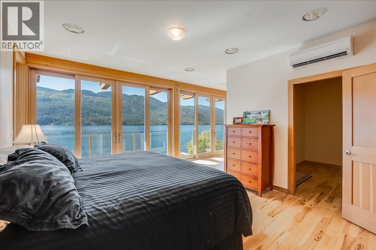 2411 Sunset Drive, Christina Lake, British Columbia  V0H 1E2 - Photo 25 - 10353981