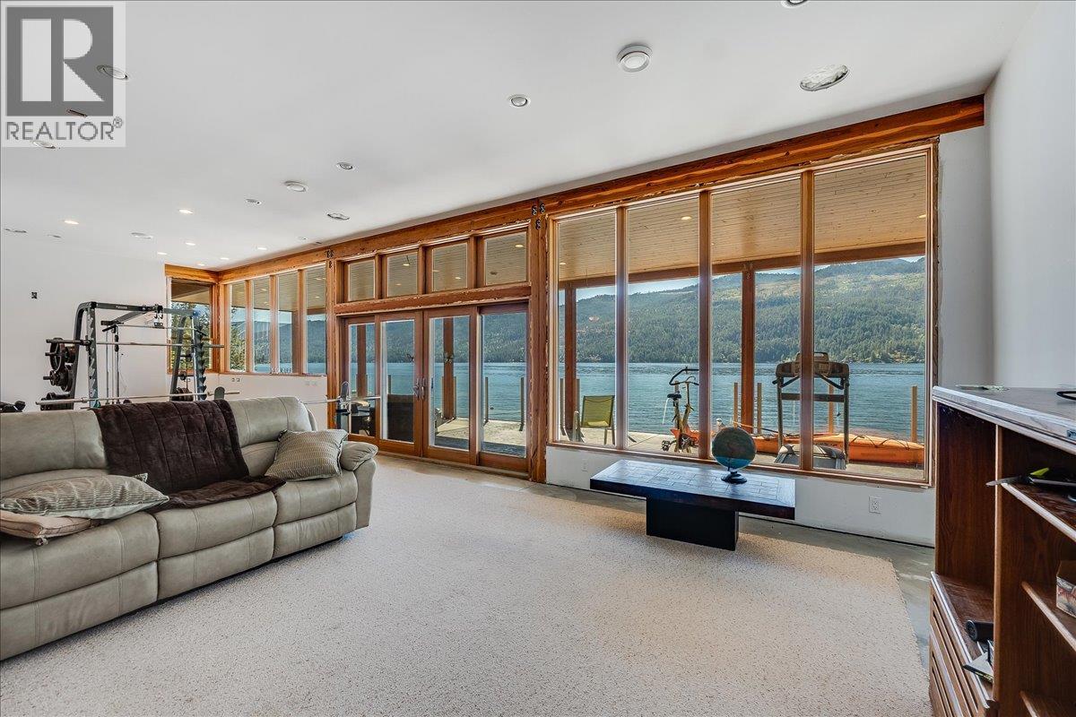 2411 Sunset Drive, Christina Lake, British Columbia  V0H 1E2 - Photo 39 - 10353981