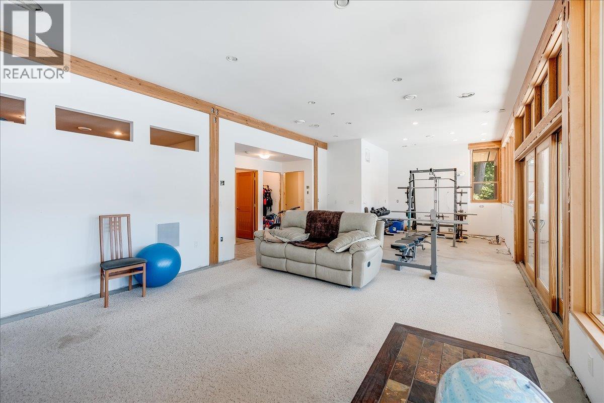 2411 Sunset Drive, Christina Lake, British Columbia  V0H 1E2 - Photo 41 - 10353981