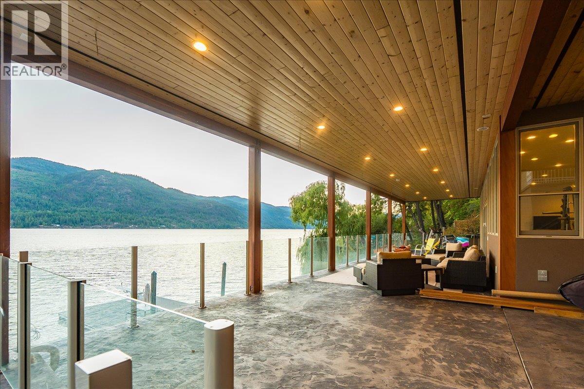 2411 Sunset Drive, Christina Lake, British Columbia  V0H 1E2 - Photo 9 - 10353981