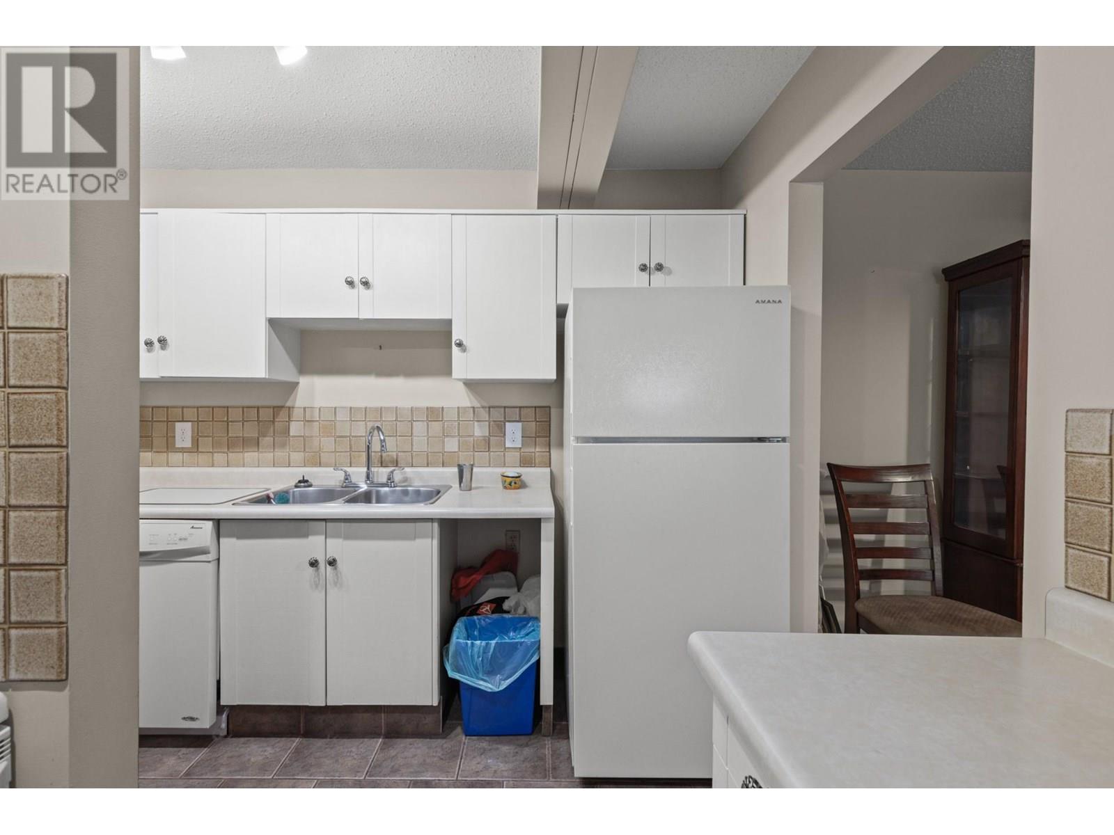 1035 Bernard Avenue Unit# 108, Kelowna, British Columbia  V1Y 6P7 - Photo 3 - 10354139