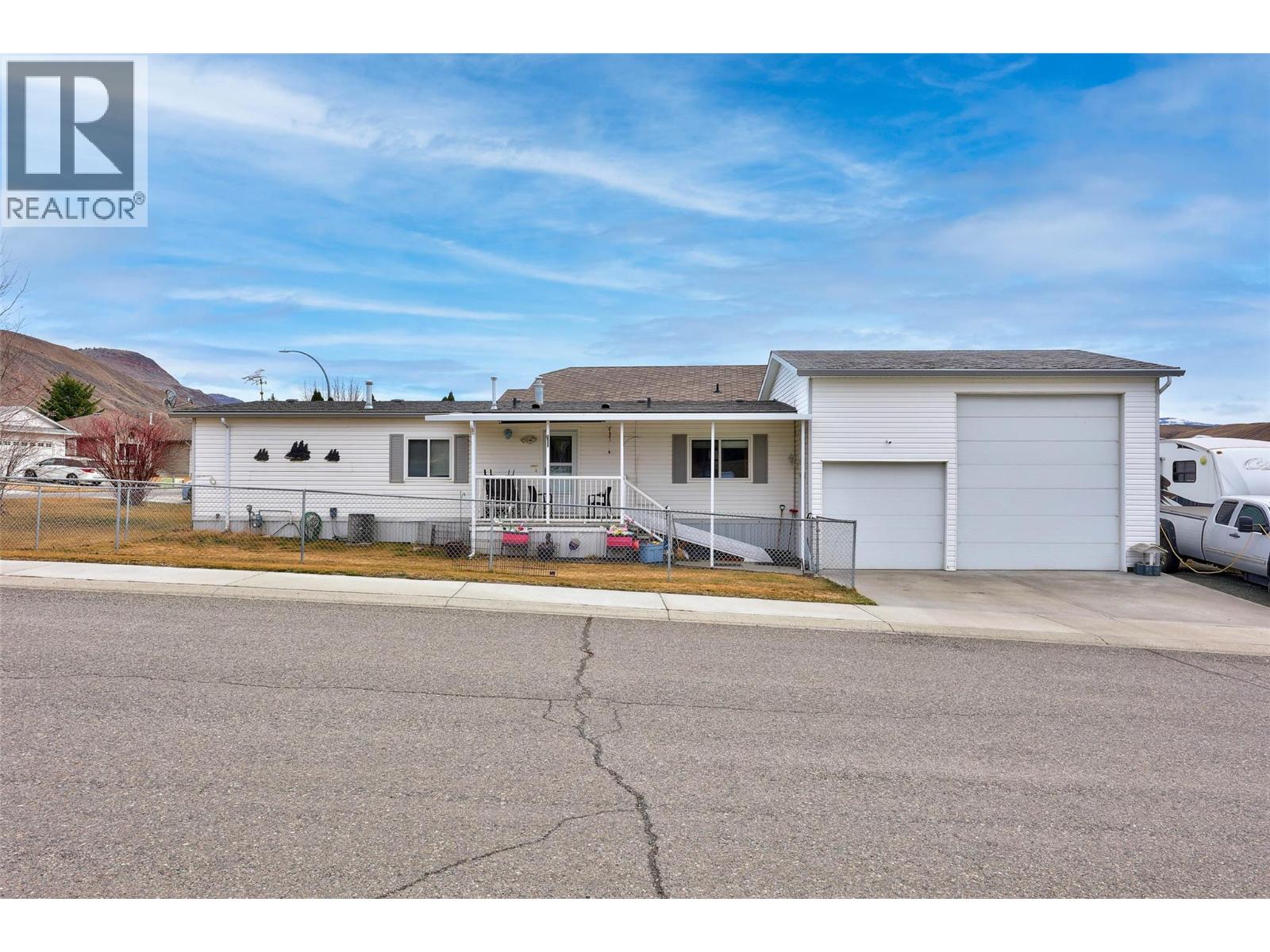 1664 Woodburn Drive, Cache Creek, British Columbia  V0K 1H0 - Photo 1 - 10354319