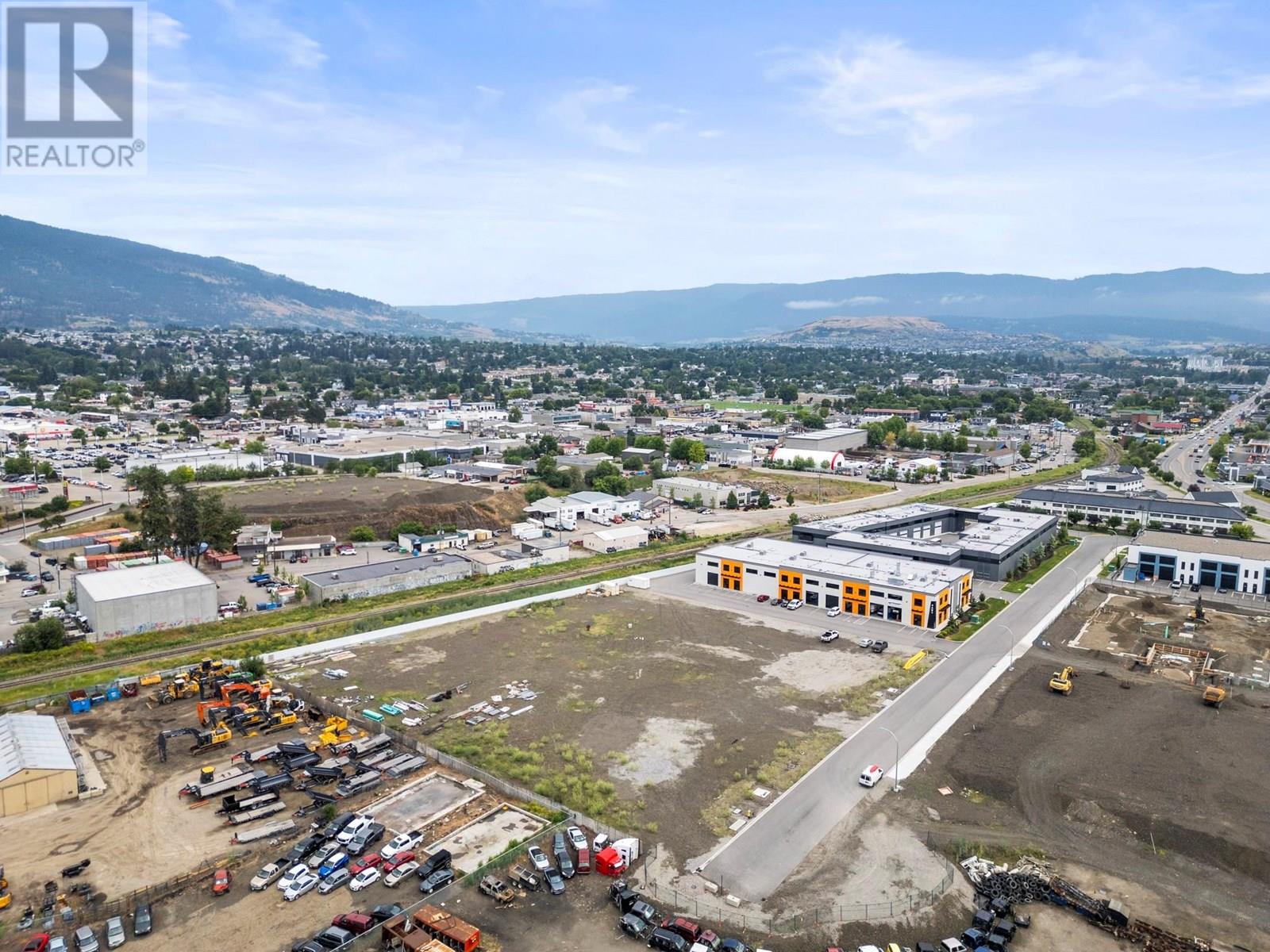 4651 Anderson Way, Vernon, British Columbia  V1T 0E3 - Photo 1 - 10354276