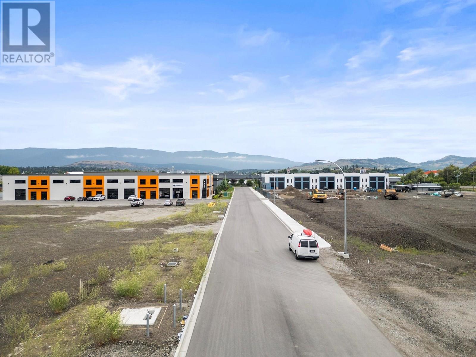 4651 Anderson Way, Vernon, British Columbia  V1T 0E3 - Photo 11 - 10354276