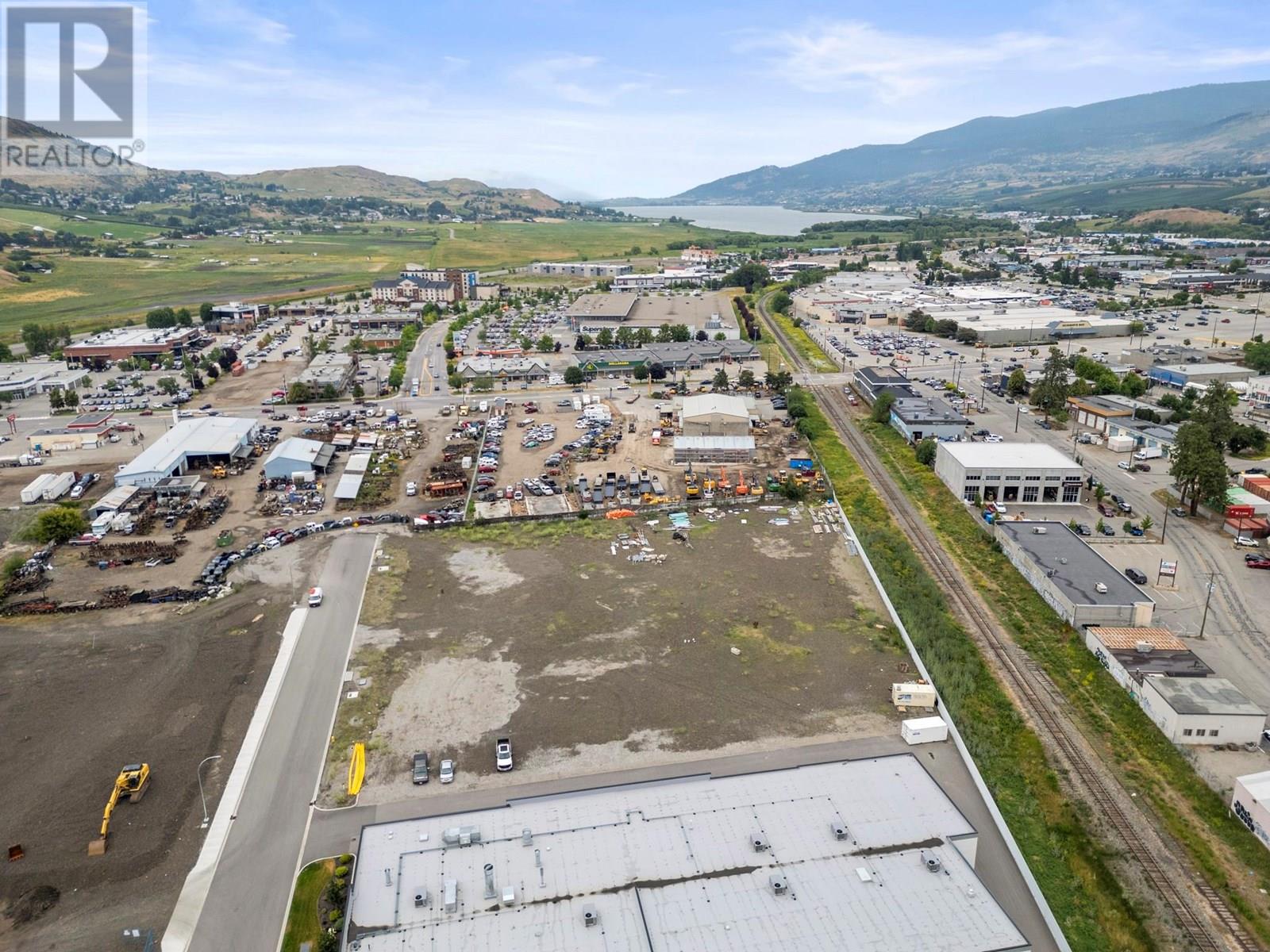 4651 Anderson Way, Vernon, British Columbia  V1T 0E3 - Photo 2 - 10354276